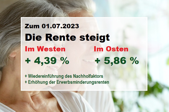 Zwei alte Menschen schauen